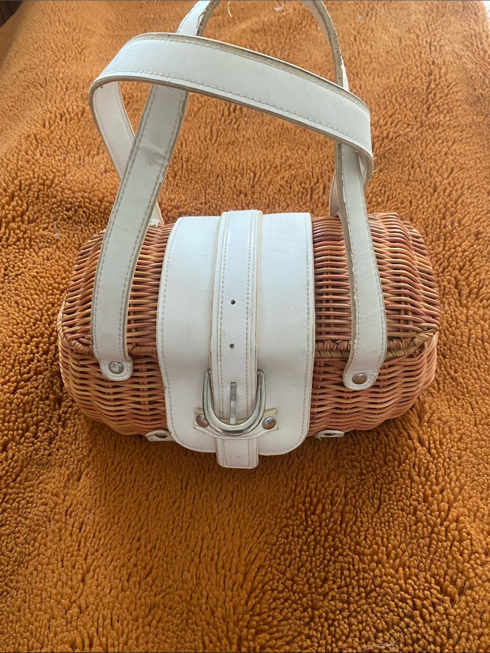 VINTAGE WICKER/RATTAN BASKET PURSE